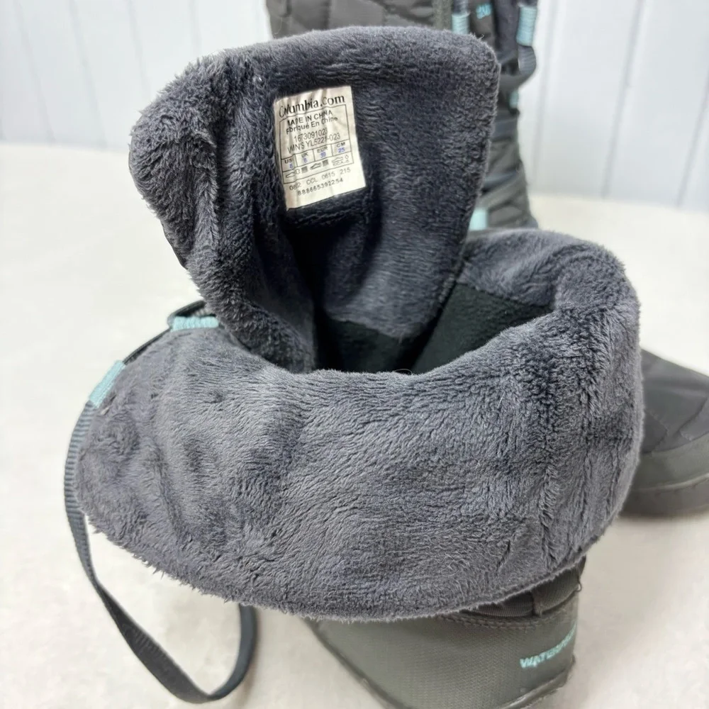 Columbia Charcoal Gray‎ blue Quilted Women's waterproof Boots Size 8
